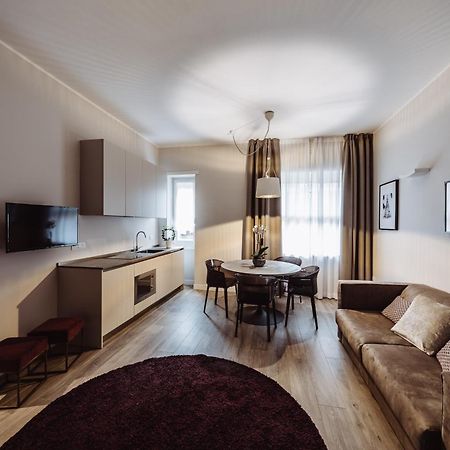 Estella Luxury Suites Торино Екстериор снимка